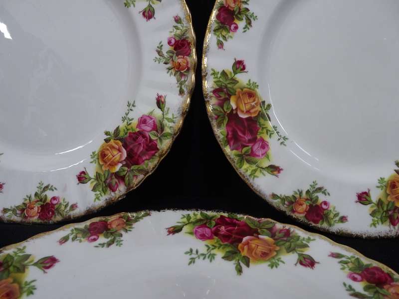 Three Beautiful Vintage Royal Albert Old Country Roses Salad/Side Plates (Bidding Per Plate)