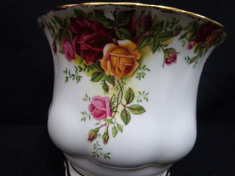 Very RARE Vintage Royal Albert Old Country Roses Planter Plant Pot - Excellent Condition