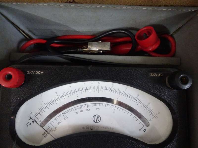 Vintage Avometer 8 Universal Multimeter + Original Case(PLEASE NOTE CASE HAS SOME WEAR)- Not Tested