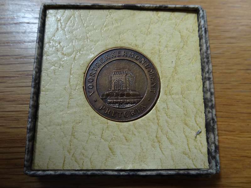Voortrekker Monument Pretoria Inwyding 16.12.1949 Bronze Medallion - In Good Condition