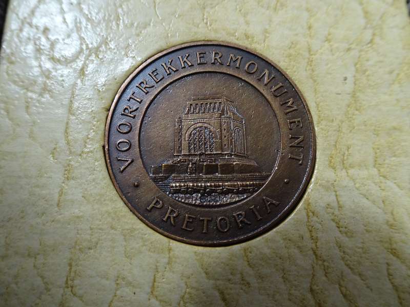 Voortrekker Monument Pretoria Inwyding 16.12.1949 Bronze Medallion - In Good Condition
