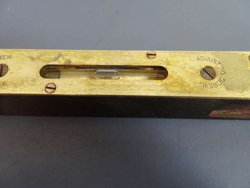 Antique Wilson Lovatt & Sons Brass And Wood Level - Made In England - 25.5cm x 2cm x 3.5cm