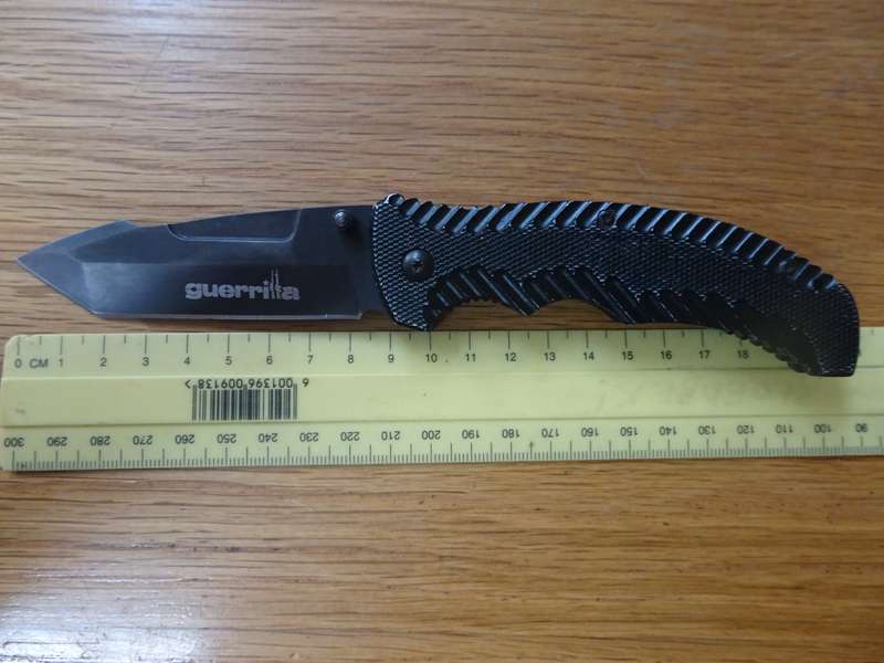 Beautiful Guerrilla Stainless (440) Fold Up Pocket Knife - In Good Condition