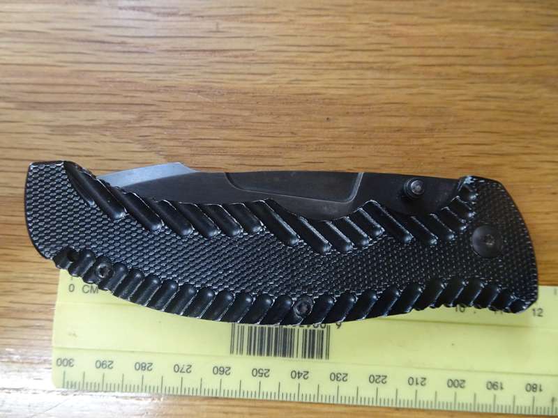 Beautiful Guerrilla Stainless (440) Fold Up Pocket Knife - In Good Condition