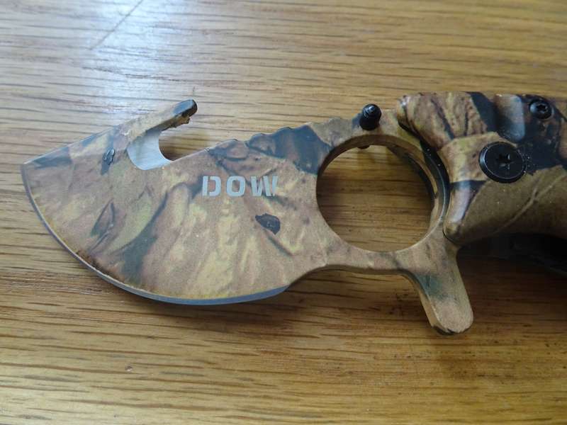 Stunning DOW Stainless (420) Brown Camo Assisted Open Gut Hook Pocket Hunting Knife