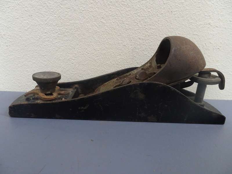 Stunning Vintage Block Plane With Adjustable Throat - In Good Condition ( Patdio . 12.97. )