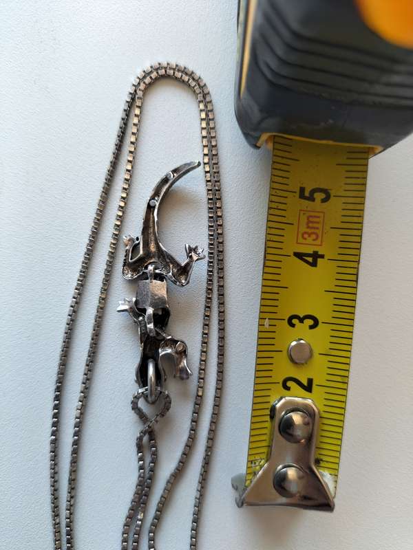 Stunning Sterling Siver 925 Necklace With Lizard Pendant 7.3g in Great Condition