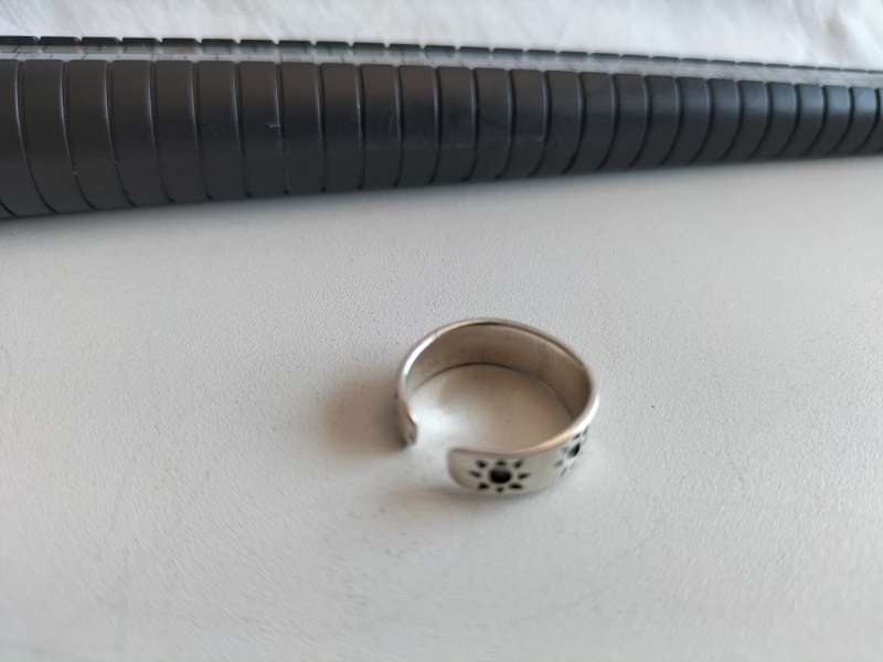 Beautiful Vintage Sterling Silver 925 Sun Star Toe Ring - 2.3 g