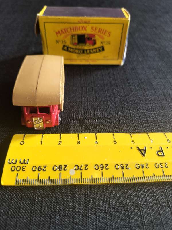Very Rare Vintage Moko Lesney Match Box Series NO35 - Horse Box - Made in England - View Description