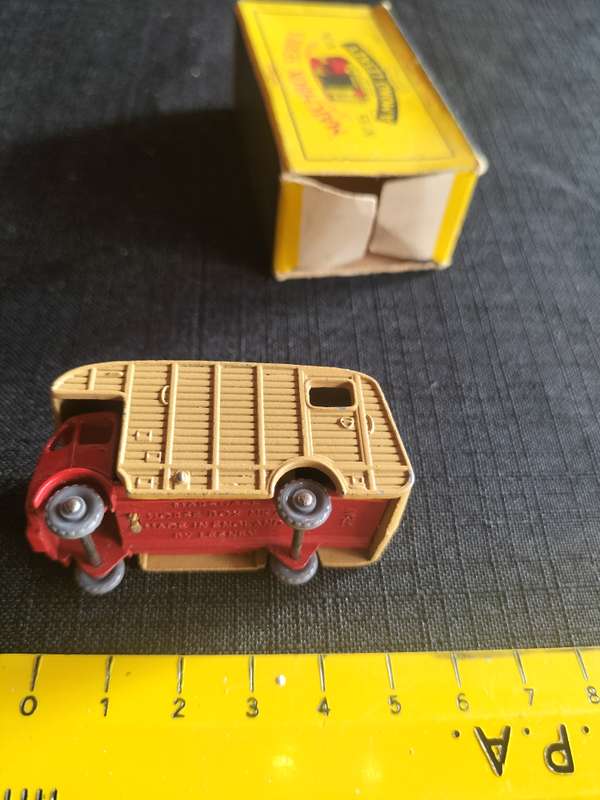 Very Rare Vintage Moko Lesney Match Box Series NO35 - Horse Box - Made in England - View Description