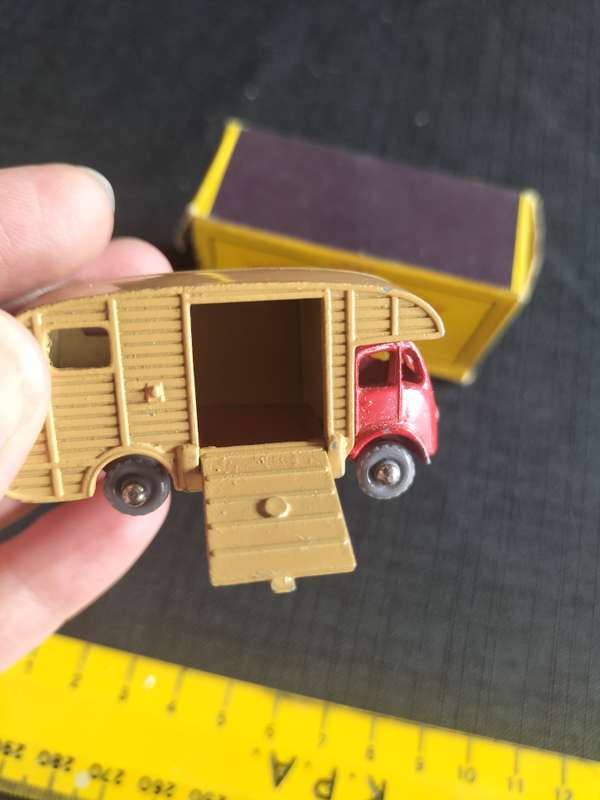 Very Rare Vintage Moko Lesney Match Box Series NO35 - Horse Box - Made in England - View Description
