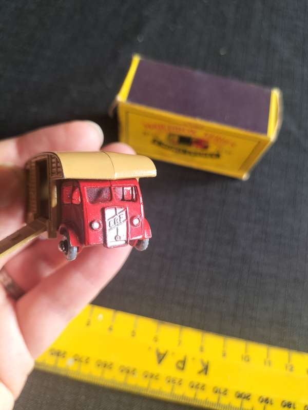 Very Rare Vintage Moko Lesney Match Box Series NO35 - Horse Box - Made in England - View Description