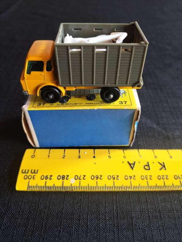Very Rare Vintage Lesney Match Box Series NO37 - Cattle Truck - Made in England