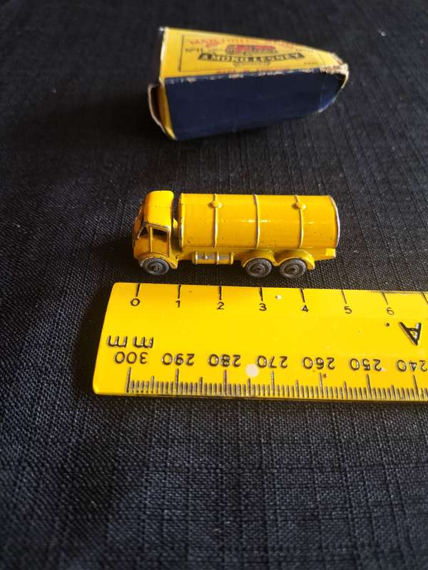 Very Rare Vintage Moko Lesney Match Box Series NO11 - Fuel Tanker - Made in England