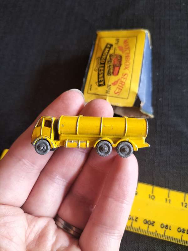 Very Rare Vintage Moko Lesney Match Box Series NO11 - Fuel Tanker - Made in England