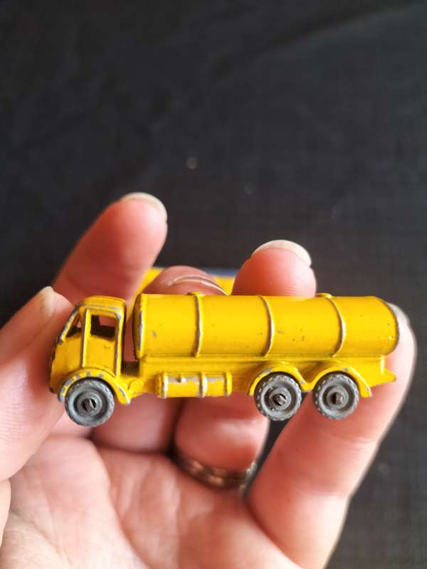 Very Rare Vintage Moko Lesney Match Box Series NO11 - Fuel Tanker - Made in England