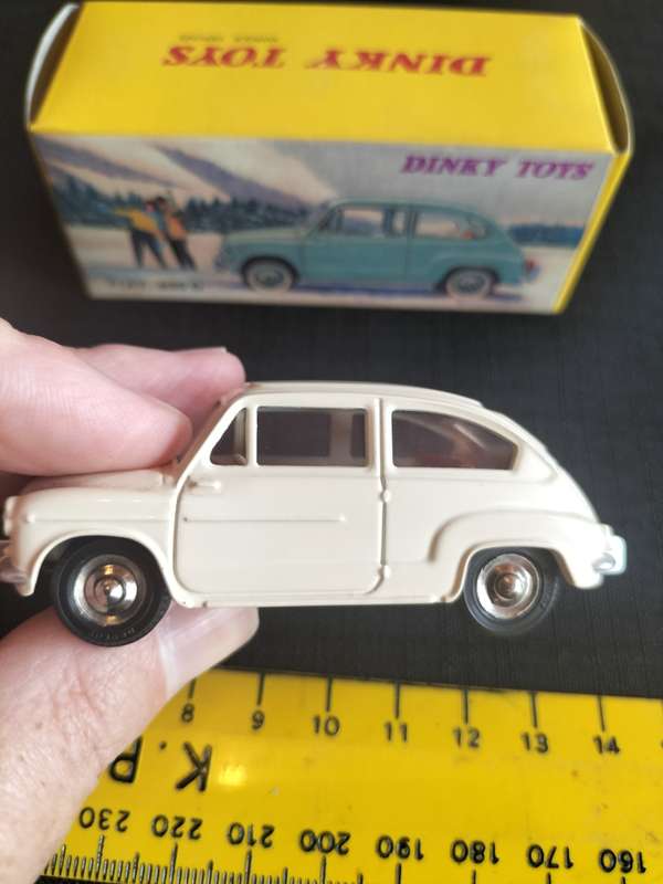Vintage Dinky Toys NO 520- Fiat 600D in Cream -DeAgostini Reproduction- Good Condition