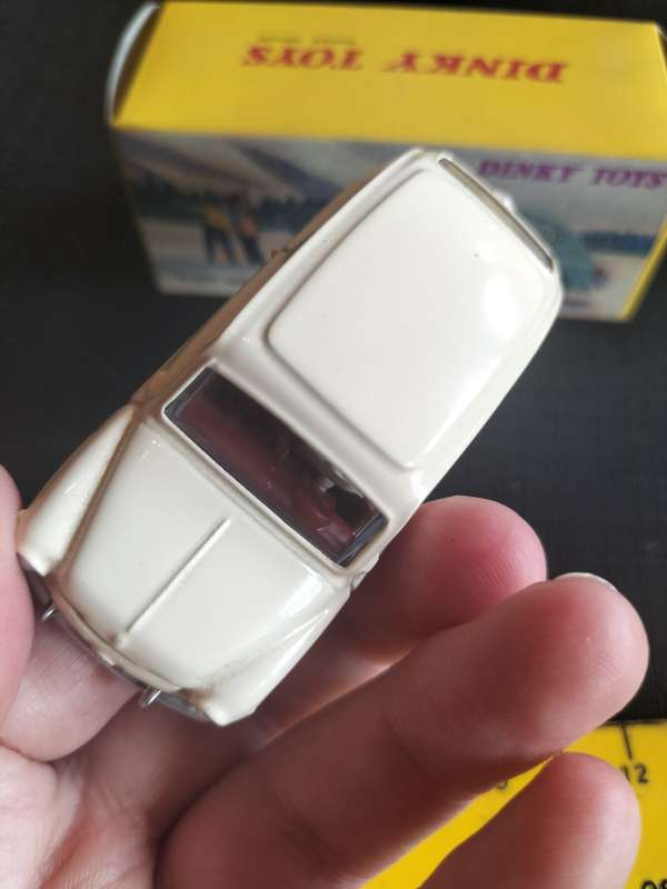 Vintage Dinky Toys NO 520- Fiat 600D in Cream -DeAgostini Reproduction- Good Condition