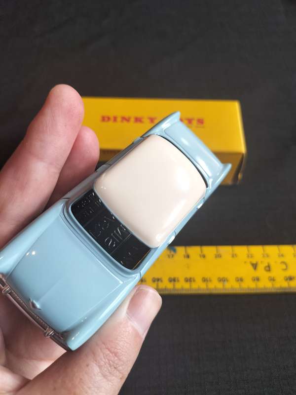 Vintage Dinky Toys NO 24 Z- Simca Versailles -DeAgostini Reproduction- Good Condition