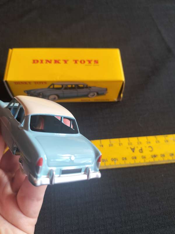 Vintage Dinky Toys NO 24 Z- Simca Versailles -DeAgostini Reproduction- Good Condition