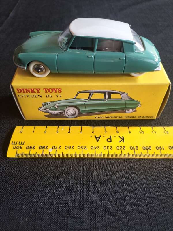 Vintage Dinky Toys NO 24CP- Citroën  DS 19 -DeAgostini Reproduction- Good Condition