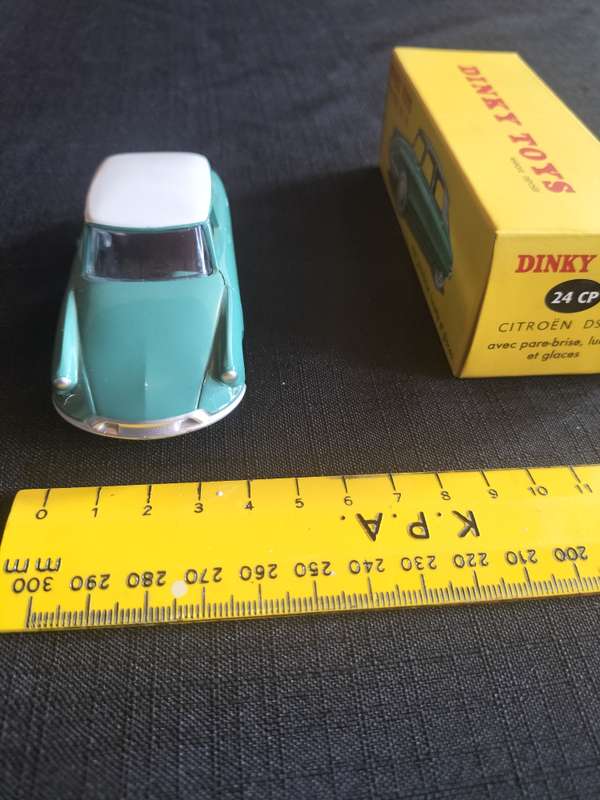 Vintage Dinky Toys NO 24CP- Citroën  DS 19 -DeAgostini Reproduction- Good Condition