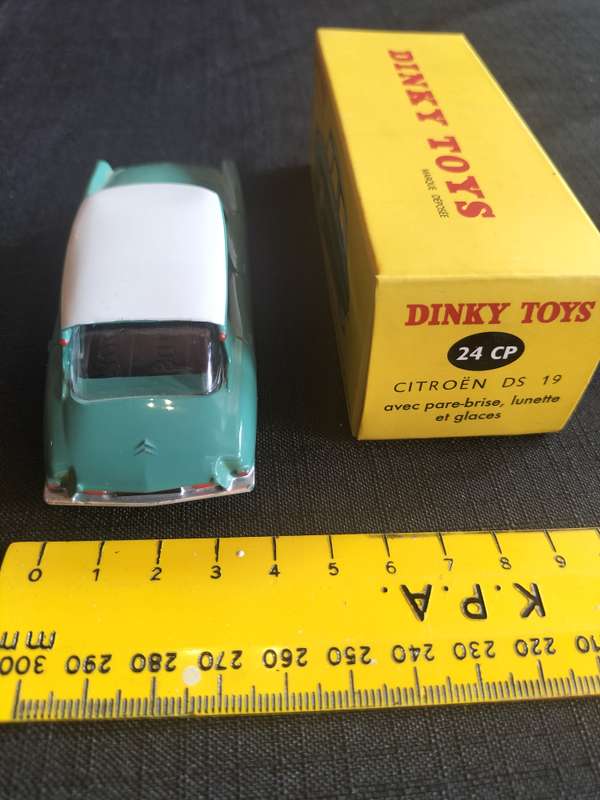 Vintage Dinky Toys NO 24CP- Citroën  DS 19 -DeAgostini Reproduction- Good Condition