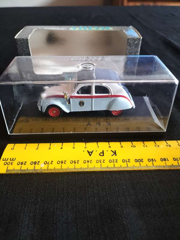 Vintage Vitesse NO531 -Scale 1/43 Citroen 2CU Cabriolet Taxi Parisien 1957- Good Condition
