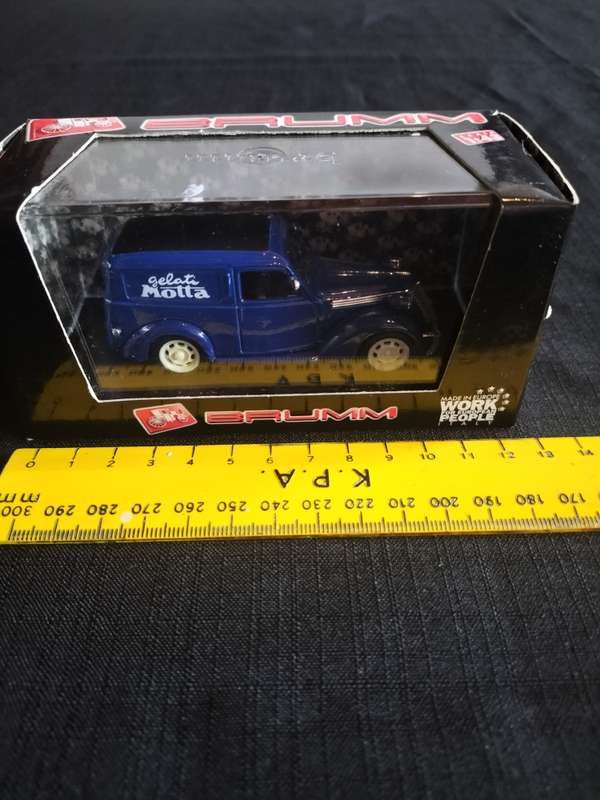 Vintage Brumm R329 Fiat 1100E Furgone Gelati Motta 1950- Scale 1/43  Good Codition