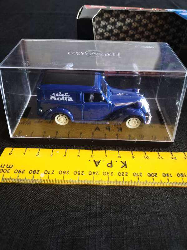 Vintage Brumm R329 Fiat 1100E Furgone Gelati Motta 1950- Scale 1/43  Good Codition