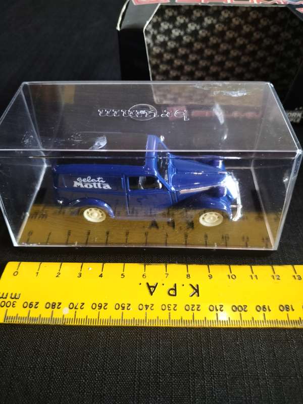 Vintage Brumm R329 Fiat 1100E Furgone Gelati Motta 1950- Scale 1/43  Good Codition