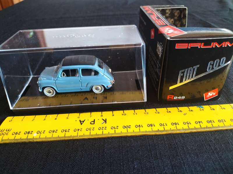Vintage Brumm R249 Fiat 600 Trasformabile 1956 Chiusa - Scale 1:43 - Good Condition