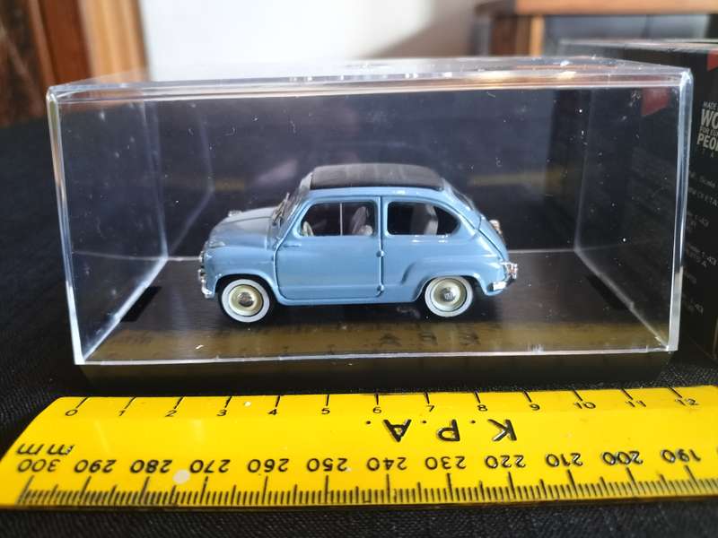 Vintage Brumm R249 Fiat 600 Trasformabile 1956 Chiusa - Scale 1:43 - Good Condition