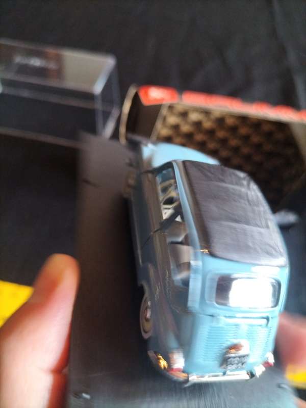 Vintage Brumm R249 Fiat 600 Trasformabile 1956 Chiusa - Scale 1:43 - Good Condition