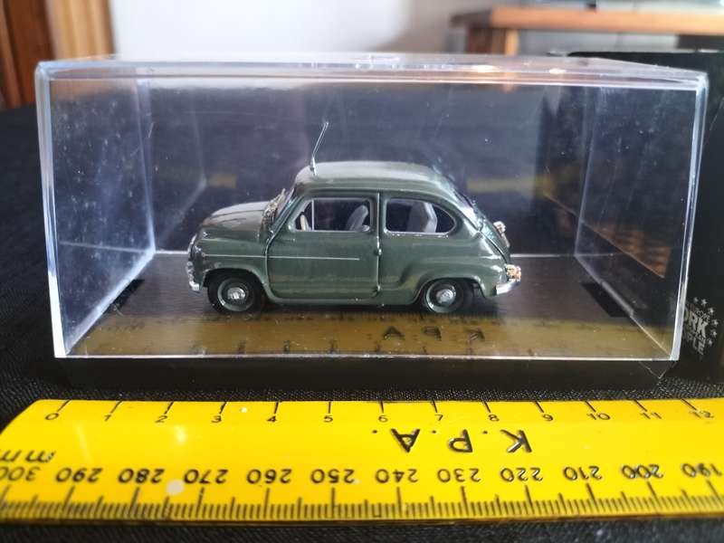 Brumm R308 Fiat 600D Polizia Stradale 1960 - Scale 1:43
