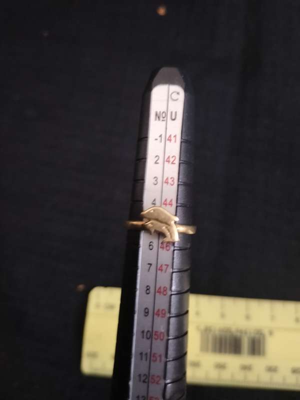 Stunning Vintage 9Ct Gold Kids Dolphin Ring 1.2 grams - Good Condition