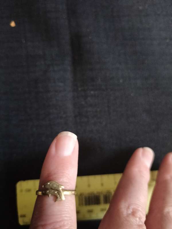 Stunning Vintage 9Ct Gold Kids Dolphin Ring 1.2 grams - Good Condition