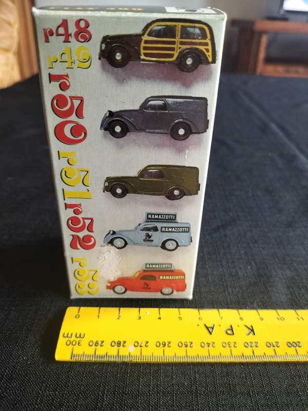 Vintage Brumm Serie  R053 -Fiat 500 Van Ramazzoti 1949 RED- Good Condition