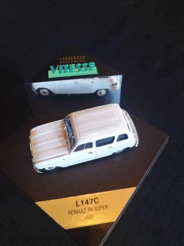 Vintage Vitesse Limited Edition - L105A Renault 3/4 1961-1962