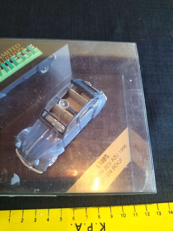 Vintage Vitesse Limited Edition - L108B  Citroën 2CV AZU 1966 Open Roof
