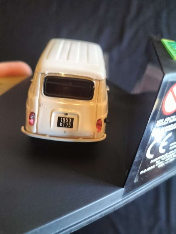 Vintage Vitesse Limited Edition - L147C Renault R4 Super 1962