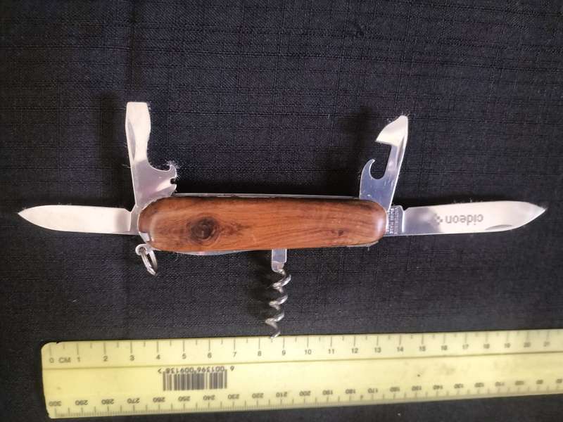 Stunning Victorinox Evolution Swiss Made Stainless Steel Pocket Knife - Good Condition