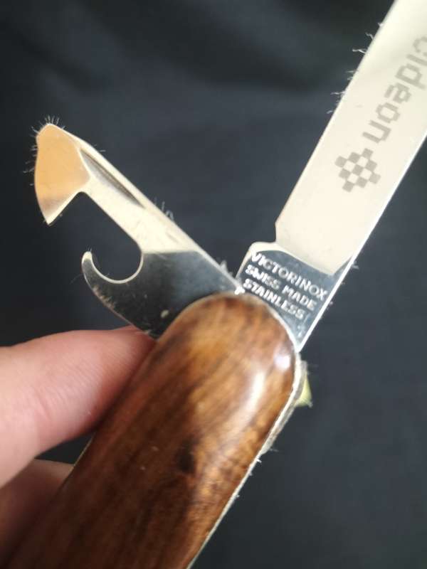 Stunning Victorinox Evolution Swiss Made Stainless Steel Pocket Knife - Good Condition