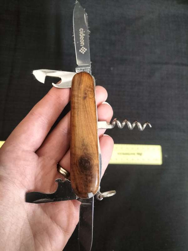 Stunning Victorinox Evolution Swiss Made Stainless Steel Pocket Knife - Good Condition