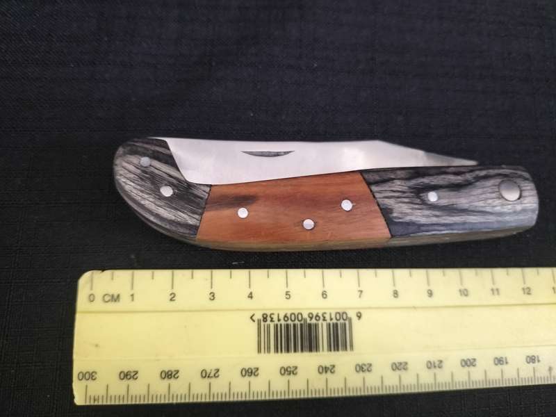 Beautifull Pocket Folding Knife With Wooden Handle - Good Condition