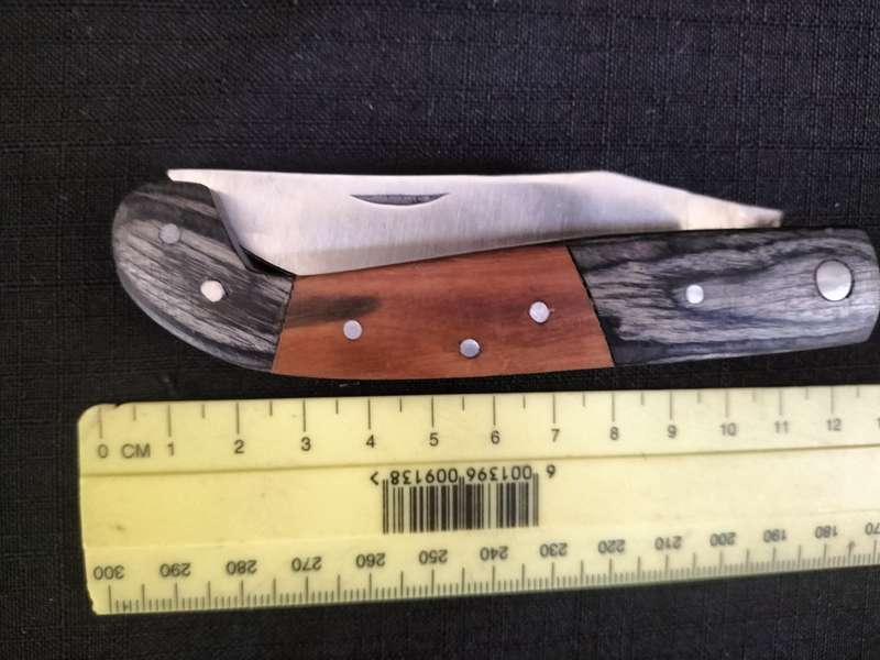 Beautifull Pocket Folding Knife With Wooden Handle - Good Condition