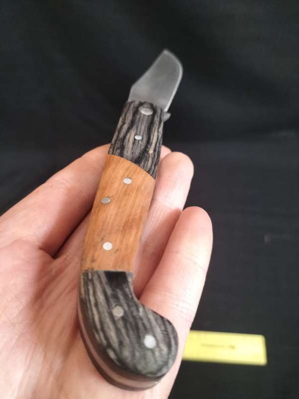 Beautifull Pocket Folding Knife With Wooden Handle - Good Condition