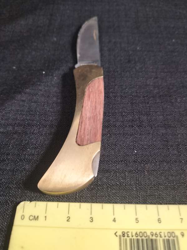 Beautiful Stainless Steel Single Blade Folding Pocket Knife with Brass and Wooden Handle