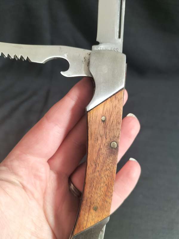 Beautiful Stainless Steel With Two Blade Folding Pocket Knife with Wooden Handle