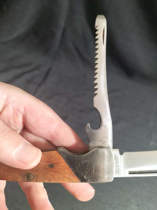 Beautiful Stainless Steel With Two Blade Folding Pocket Knife with Wooden Handle